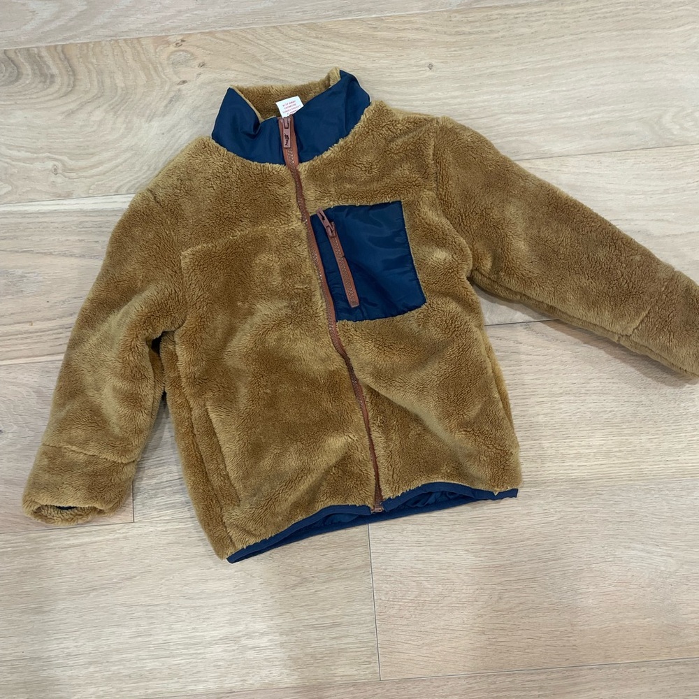 Tommy Bahama super soft and cute jacket. Size US small (5/6)Excellent condition